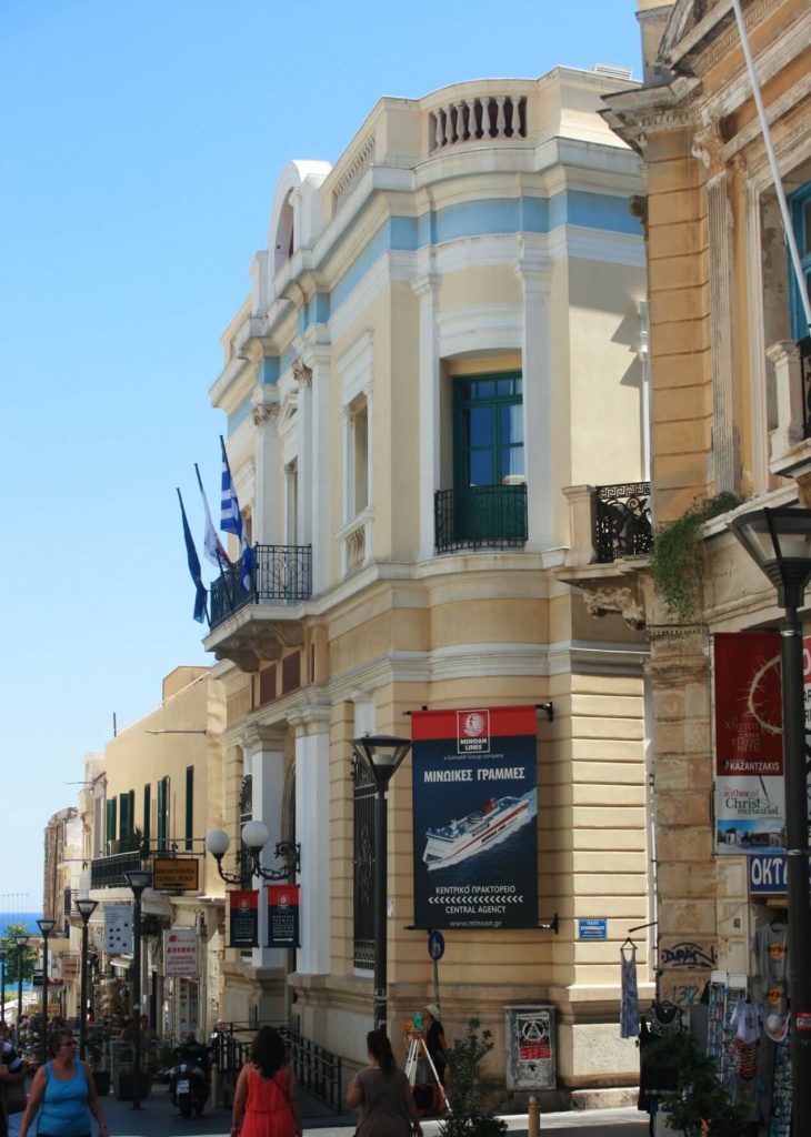 Ανακατασκευή διατηρητέου νεοκλασικού κτιρίου σε χώρο γραφείων στο Ηράκλειο Κρήτης